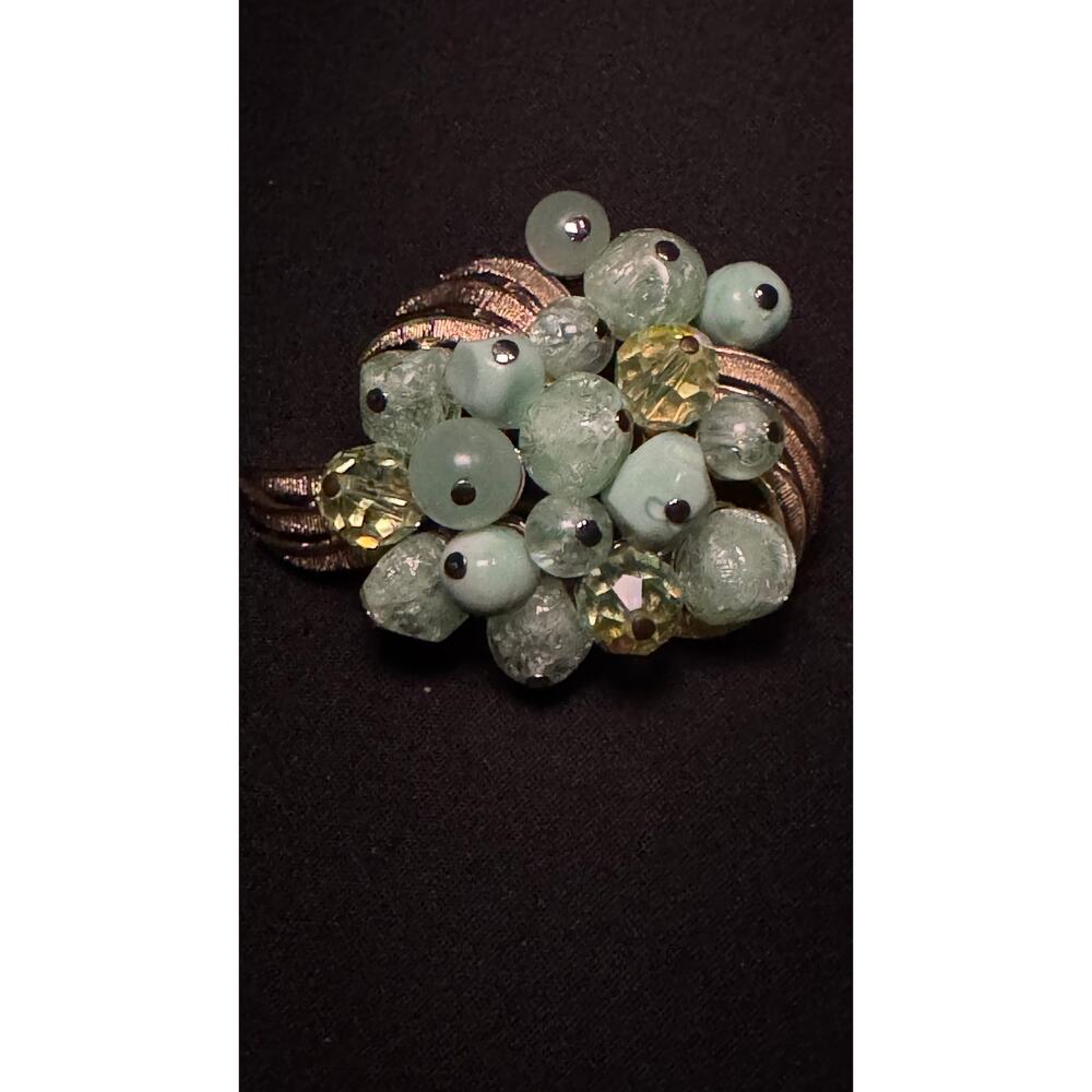 Vintage Coro 1940-50's Cluster of Green Beads Gold Tone Brooch